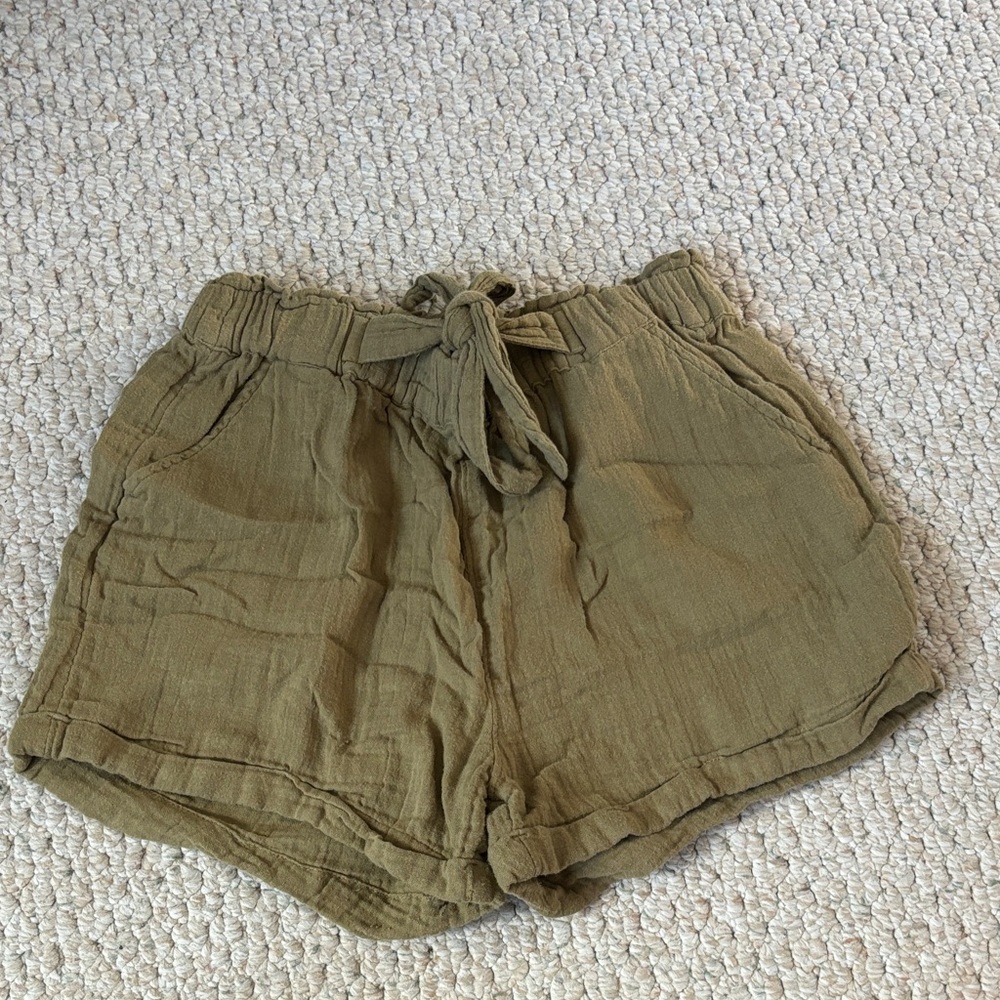 SO linen shorts